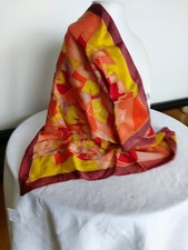 Seidentuch 56x56, Satin, handbemalt, 100%Seide, handrolliert,