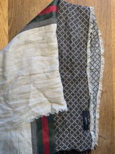 GUCCI Schal Tuch mit GG Muster