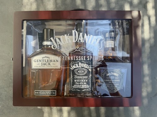 Jack daniels whiskey - jack,