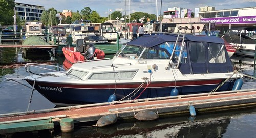 Kajütmotorboot tramp mit - kajütmotorboot,