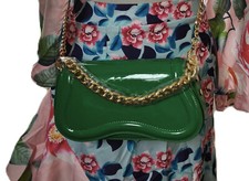 Abendtasche LACKTASCHE kleine Tasche GRÜN Umhängetasche Handtasche Magnet Knopf