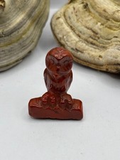 Mini Eule aus rotem Jaspis –