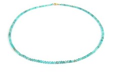 Halskette aus Apatit in