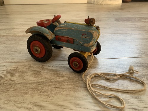 Alter holztraktor spielzeug - holztraktor,