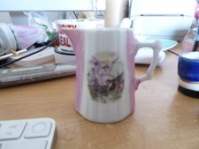 Rosa-weißer Feenkrug