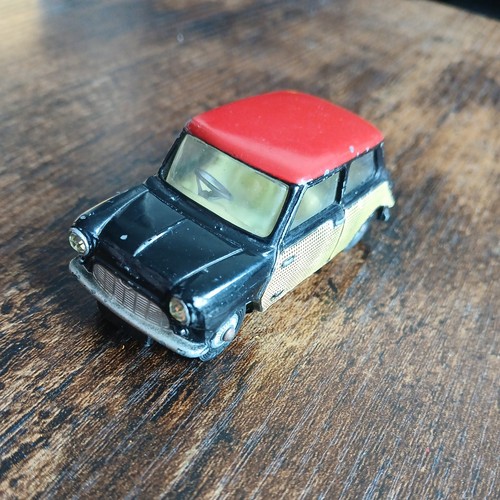 Corgi toys 249 - #249, morris