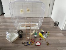 Vogelkäfig mit viel Zubehör, Spielzeug Vogelbadewanne wie neu