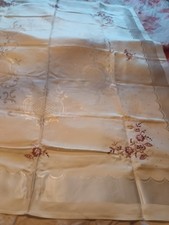 Sehr schöne Damast Tischdecke