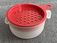Tupperware Reibe inkl