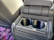 Getränkehalter Ablage hinten