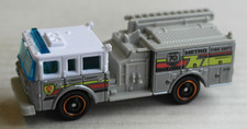 Matchbox Pierce Arrow XT Fire Engine silbermetallic/weiß METRO Feuerwehr MBX LKW
