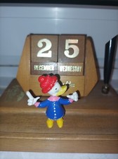 Altfigur Oma Duck, Heimo