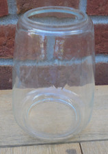 Glaszylinder mit Federmaus BAT