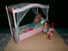 Barbie Himmelbett mit Zubehör und Puppe Mattel Konvolut