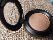 MÄC Eyeshadow  VELUXE PEARL