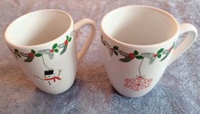 2 Keramik Weihnachtstassen - 10cm Hoch + 8cm Durchmesser  - Unbenutzt