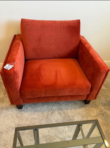 Red accent lounge - red,