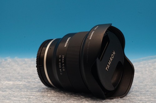 Tamron 24mm iii - f2.8,