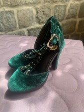 NEU: Süße TUK Pumps Mary Janes Gr. 37,5 Samt grün mit Nieten