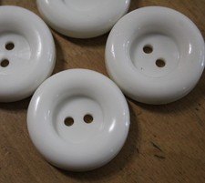 8 Große weiße Knöpfe - 28