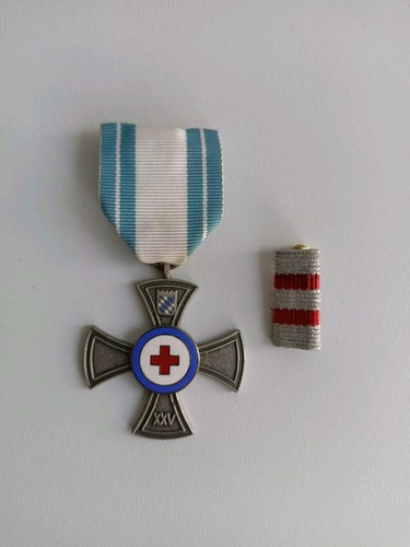 Rotes kreuz abzeichen orden - kreuz,
