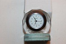 TISCHUHR-MINIATURUHR-STANDUHR-GLASUHR-KAMINUHR-REISEUHR-AQUAMAR-NEU