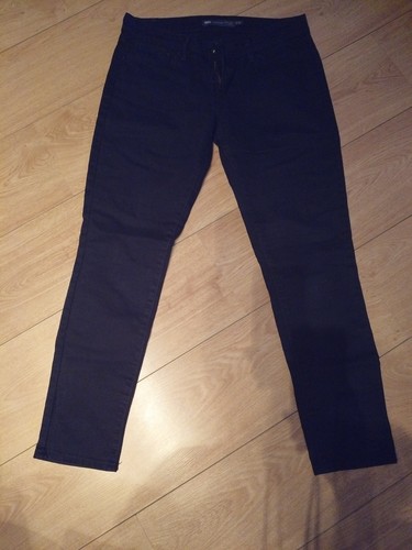 Levis demi curve - curve, skinny