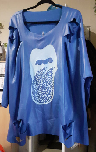 Blaues kunstleder shirt mit - blaues,