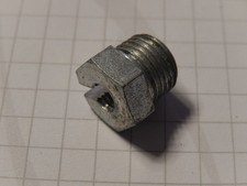 Stellschraube mit Schlitz