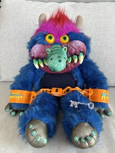Pet monster kuscheltier - my,