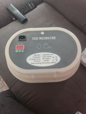 Eier Inkubator mit automatischer Wendefunktion - für Wachteleier bis Hühnereier