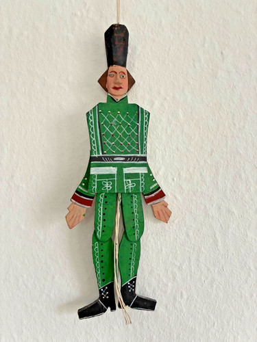 Schnürlkasperl aus holz - aus,