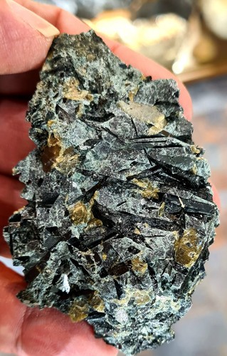 Aktinolith olivin geisspfad - aktinolith,