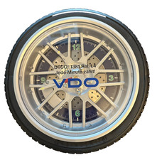 WANDUHR "AUTOREIFEN-DESIGN mit WERKZEUG-ZEIGER"