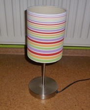 silberne Tischleuchte mit