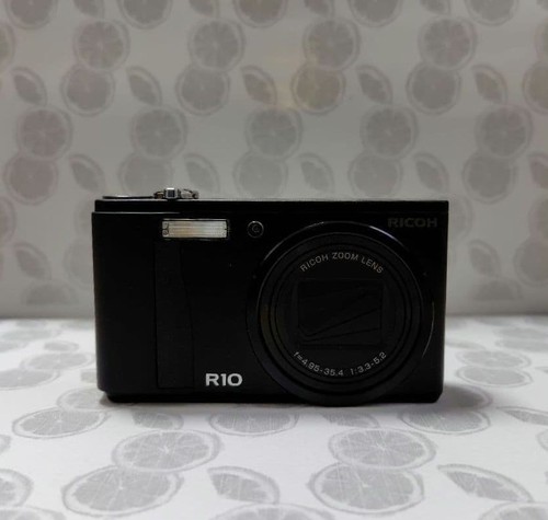 Ricoh r10 schwarze - r10, kompakte