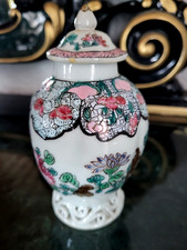 antike kleine Vase mit Deckel China Fam. Verte hang Hsi um 1700