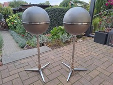 Grundig Kugelboxen auf Ständer