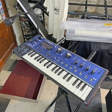 Novation MiniNova 37-Tasten