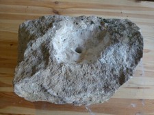 Quellstein Brunnenstein mit Loch für Quellsteinbrunnen Naturstein Nr. 51 Unikat