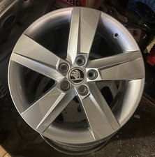 1x Original Alufelge SKODA Fabia 6V  7Jx16 ET46 Felge 6V0601025B Wie Neu