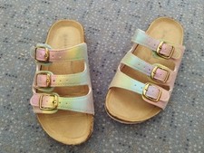 ?Graceland Mädchen Hausschuhe, Pantoletten Gr.31, Regenbogen ? bunt schillernd