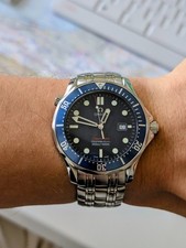 Omega Seamaster 300 Professional Quarz 2221.80 Herrenuhr 41mm Bond 2531 