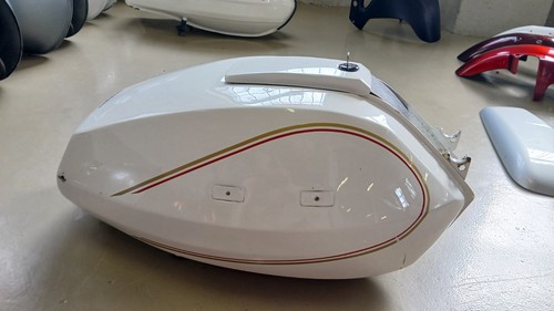 Moto guzzi california - 2, fuel