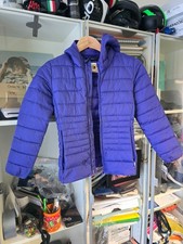 DIE DAUNENJACKE VON ELE CIESSEPINI LILA GRÖSSE 8 JAHRE