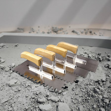 Zahnkelle aus Edelstahl – Fliesen-Zahnspachtel mit Gummi / Holz Griff - Glätte