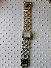 Quartz Armbanduhr Damen, silberfarben mit Metallarmband aus Edelstahl