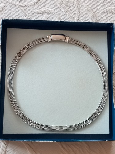Pierre lang magnet - pierre, collier