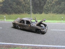 Mercedes 300E Ausgebrannt