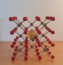 Atom Modell Kristall Gitter